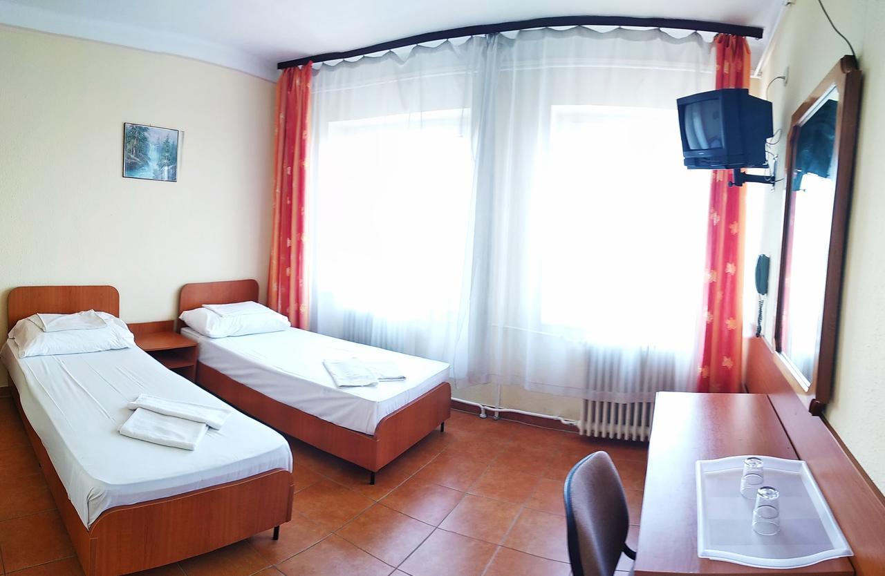 โฮเทล แน็ป Hotel บูดาเปสต์ ภายนอก รูปภาพ